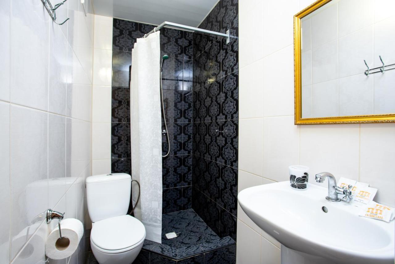 Olimp Hotel Zaliznyy Port Ngoại thất bức ảnh