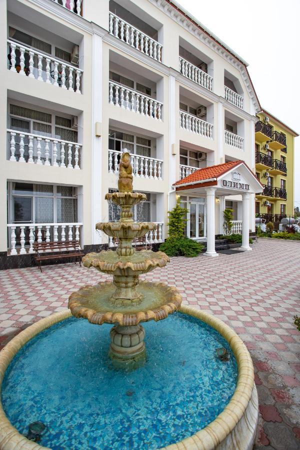 Olimp Hotel Zaliznyy Port Ngoại thất bức ảnh