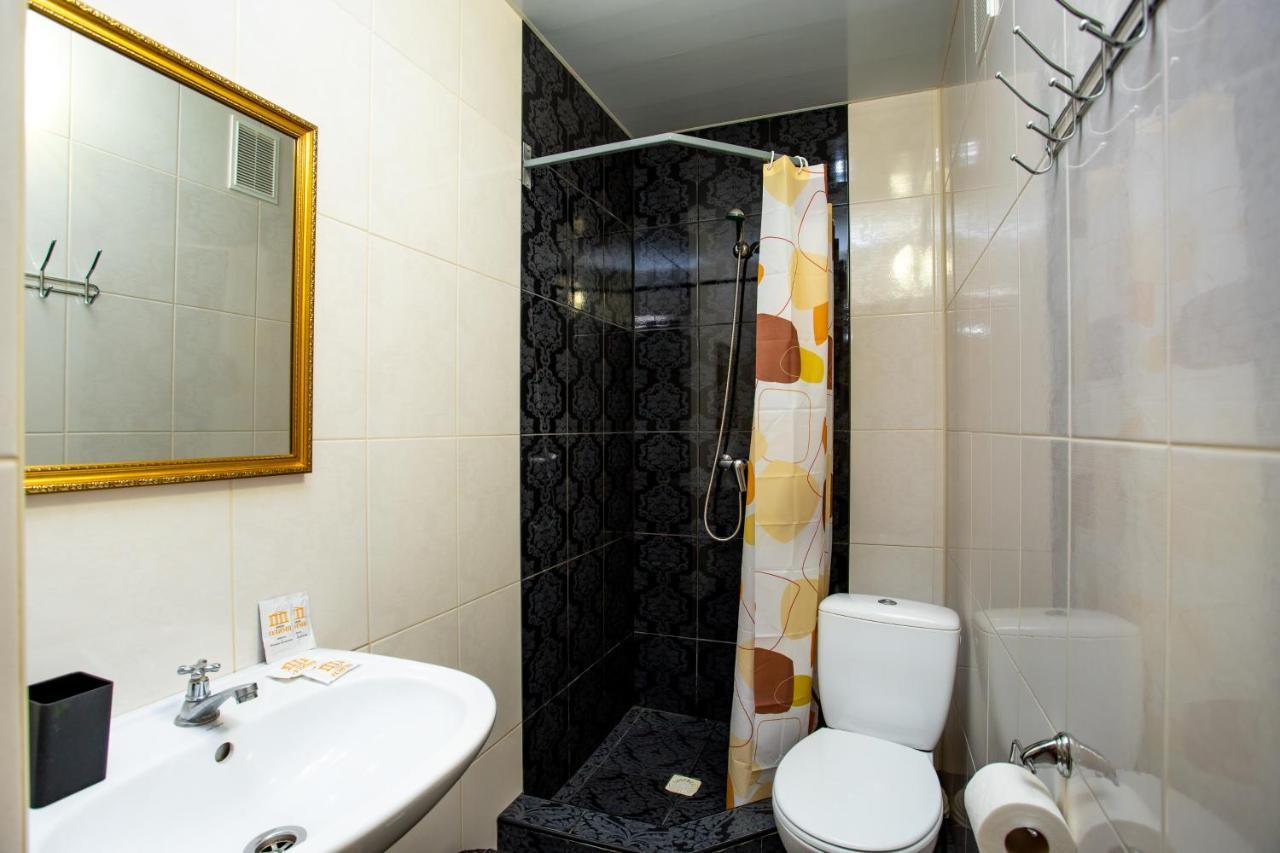 Olimp Hotel Zaliznyy Port Ngoại thất bức ảnh