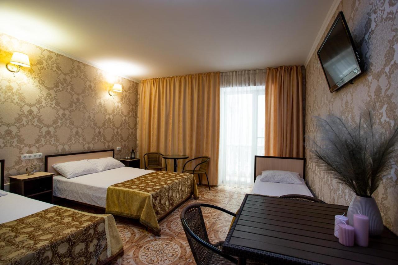 Olimp Hotel Zaliznyy Port Ngoại thất bức ảnh