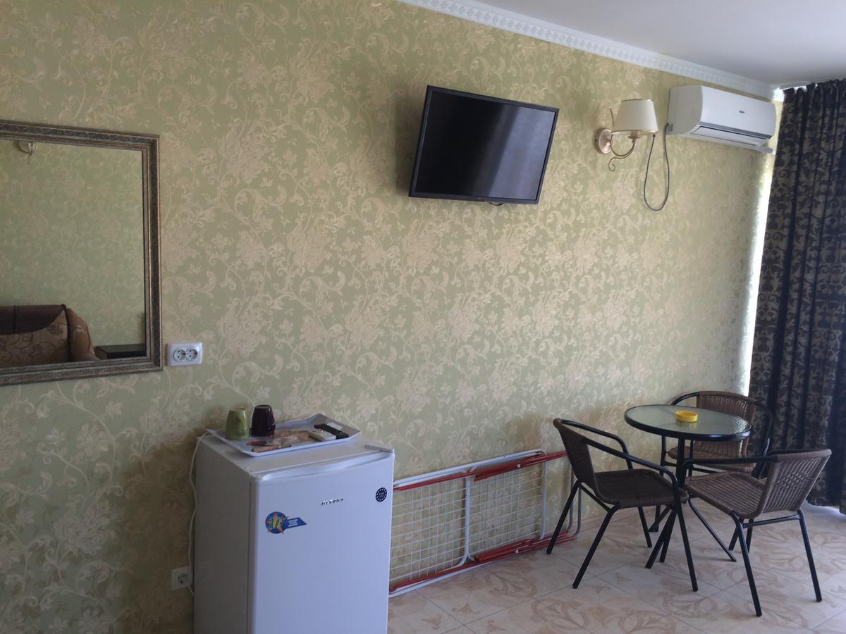 Olimp Hotel Zaliznyy Port Ngoại thất bức ảnh