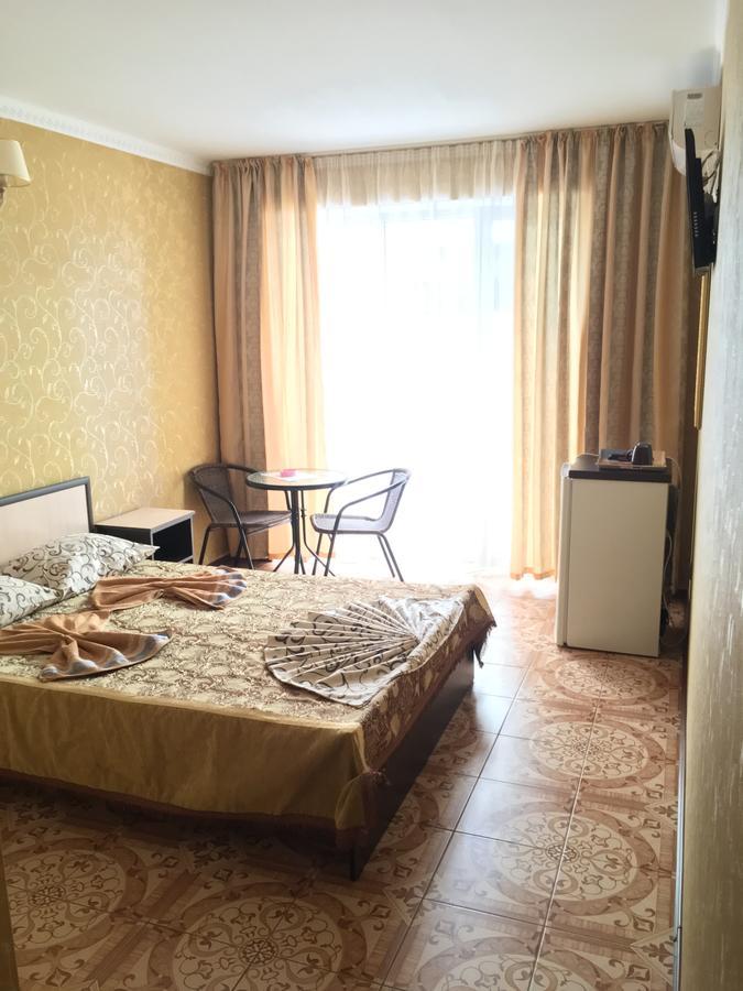 Olimp Hotel Zaliznyy Port Ngoại thất bức ảnh