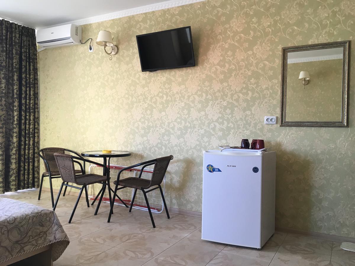Olimp Hotel Zaliznyy Port Ngoại thất bức ảnh