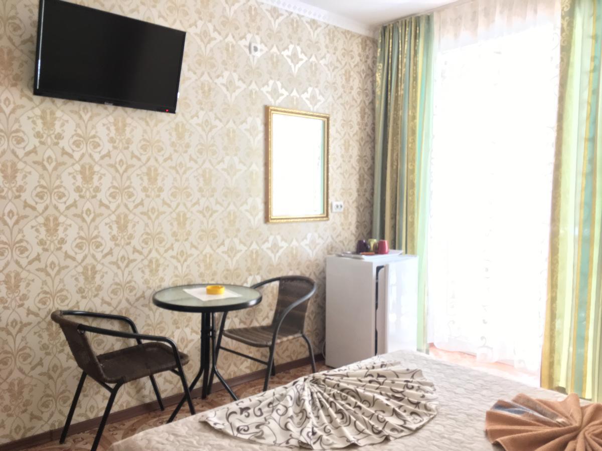 Olimp Hotel Zaliznyy Port Ngoại thất bức ảnh